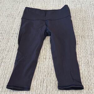 Lululemon Wunder Under deep purple cropped Leggings
